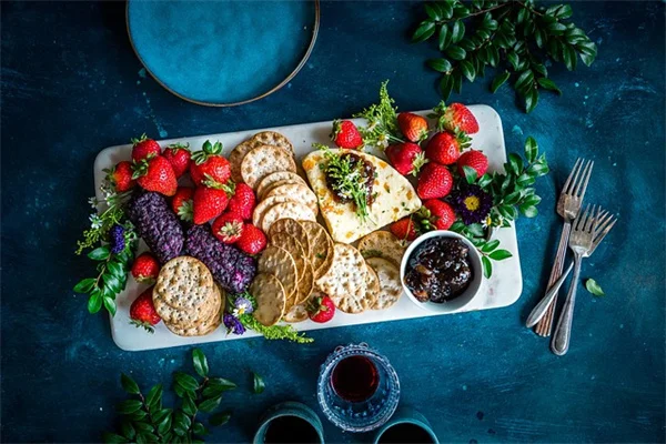 昆虫食の驚くべき真実：20億人が食べる栄養価の秘密